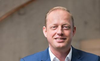 resin Speaker- Damian Bloch- IT-Leiter bei resin it+office